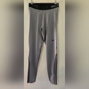 Nike Gray Athletic Leggings with Black Waistband NWOT SZ Medium